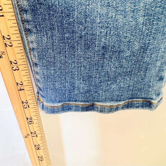 LOFT Women’s Size 12 Modern Cuffed Crop Jeans Blue Distressed Straight Leg Denim - Picture 11 of 15